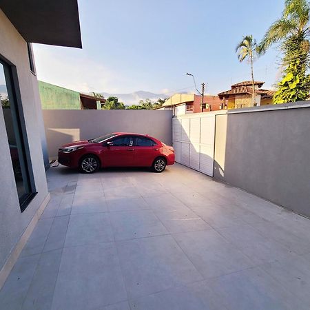Linda Casa A 200M Da Praia Do Capricornio Caraguatatuba Exteriör bild